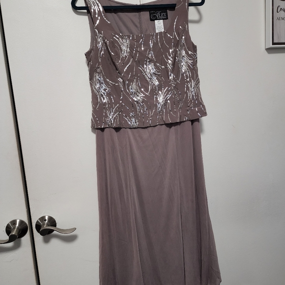 Beautiful Purple Dress Set - Picture 1 of 11